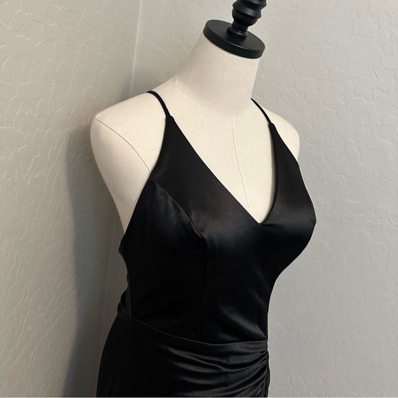 NEW JOVANI SZ 6 BLACK STRETCH MATERIAL RUCHED BODICE FORMAL EVENING GOWN - Picture 4 of 16